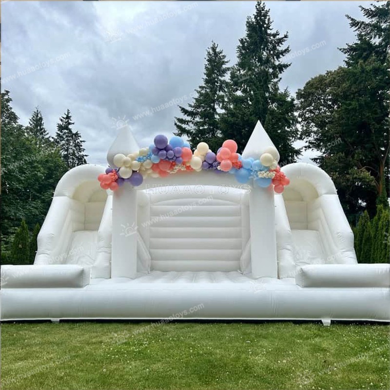 Pastel Color Inflatable Bouncer Castle with Slide